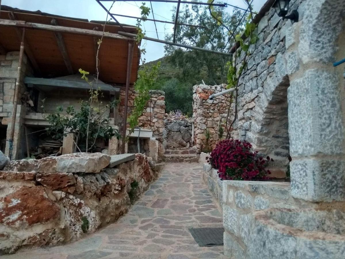 Find Your Peace In A Traditional Country House!! Láyia エクステリア 写真